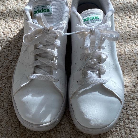 Adidas Trendy Green Tennis Shoes like Stan Smith - Picture 3 of 9